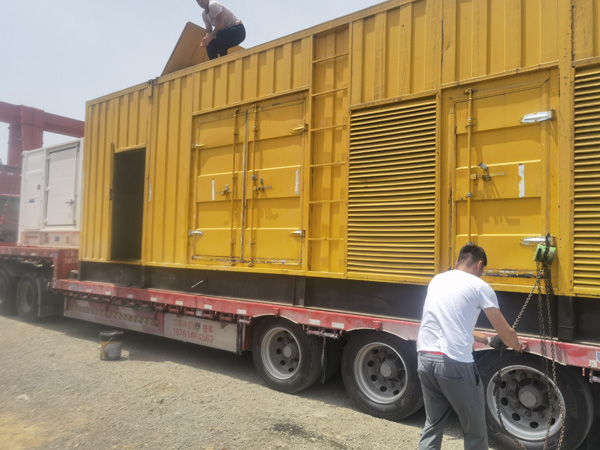 千山除了负载情况和发动机维护，还有哪些因素会影响 200kw 柴油发电机的油耗？